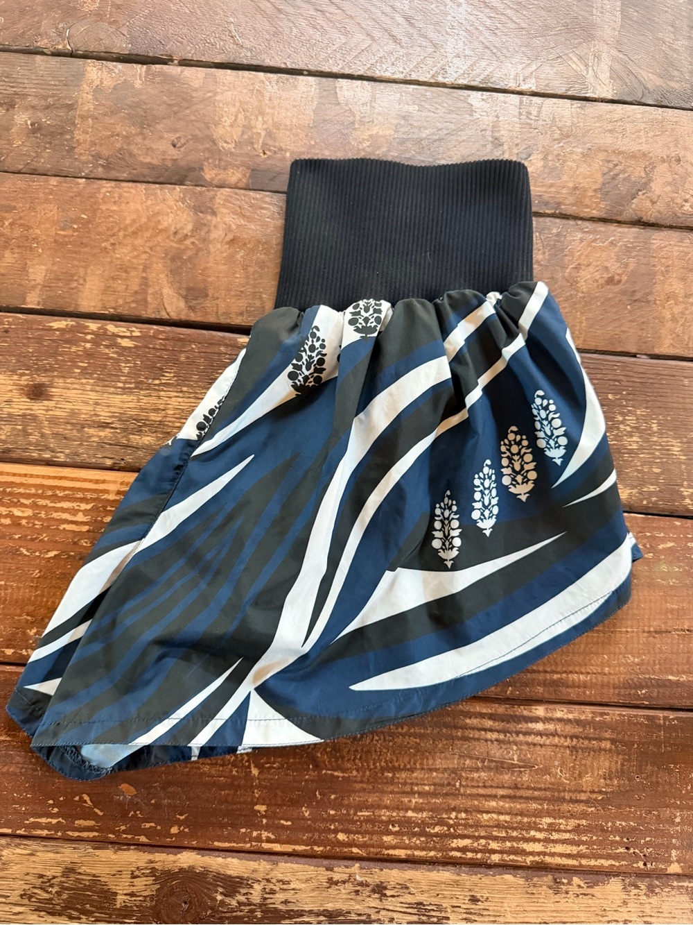 Free People Carpe Diem Shorts, size XS.